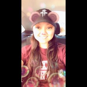 Meet your Posher, Alejandra